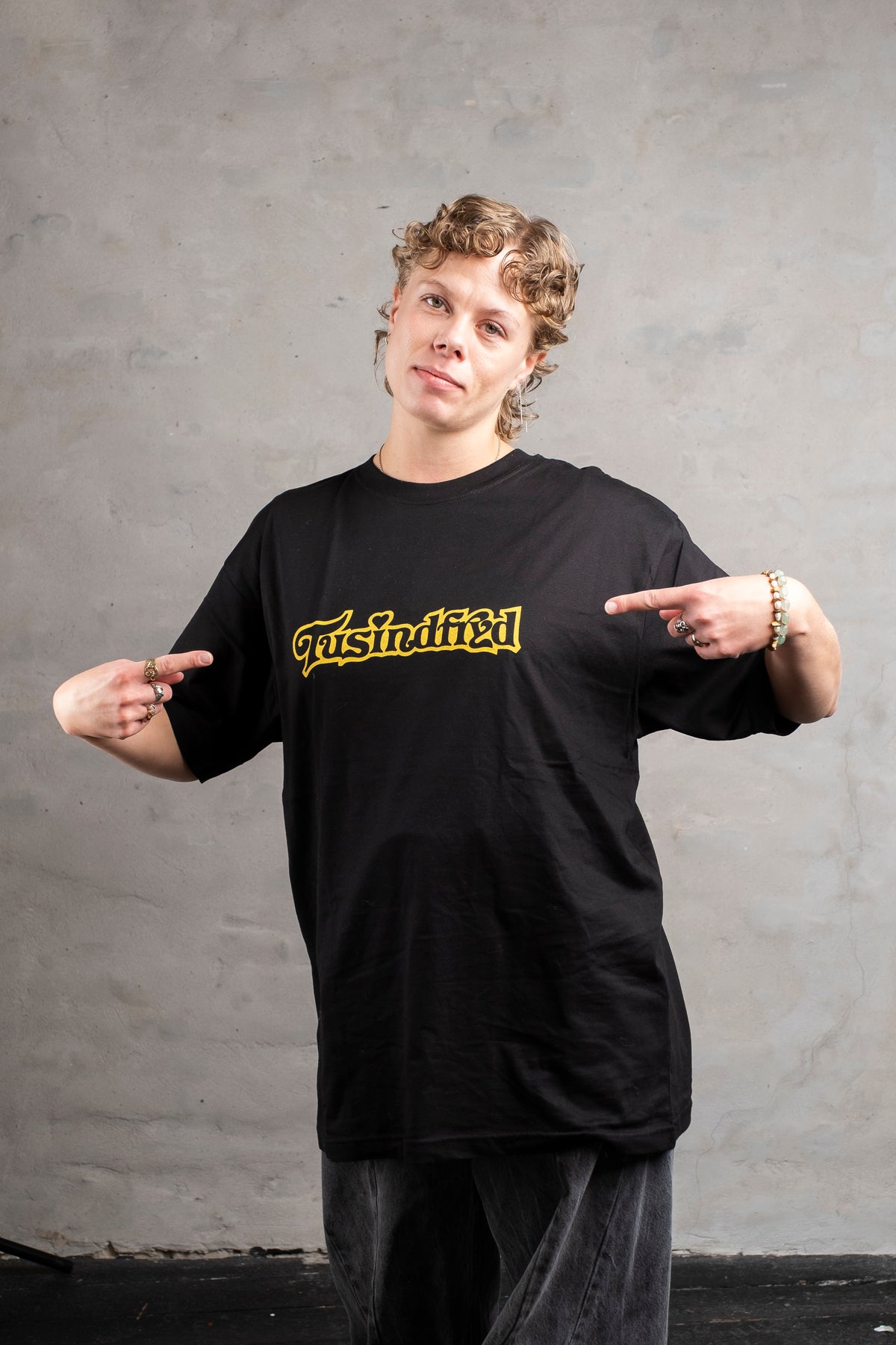 Kortærmet T-Shirt "Tusindfryd" i Farver