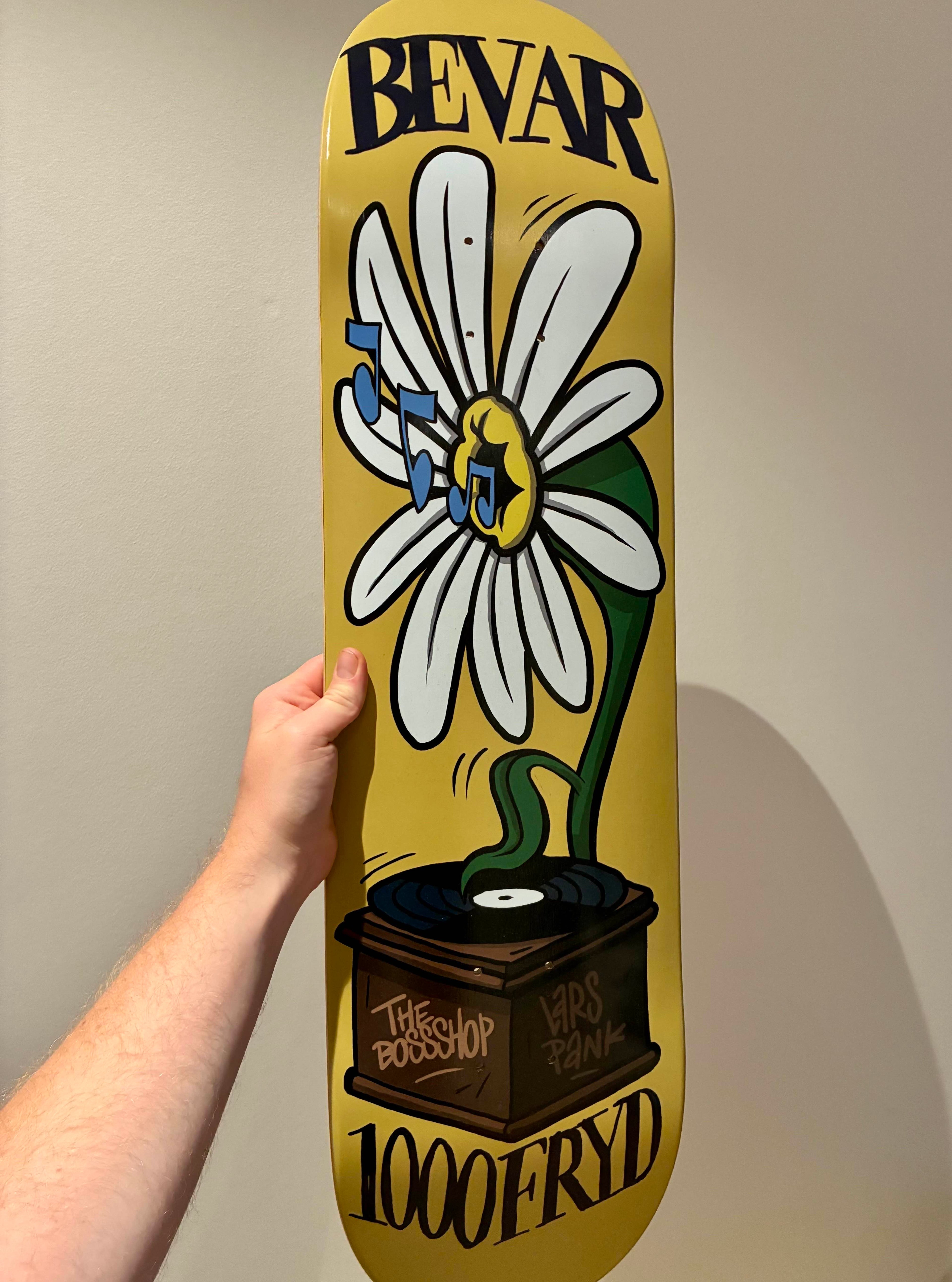1000Fryd Skateboard
